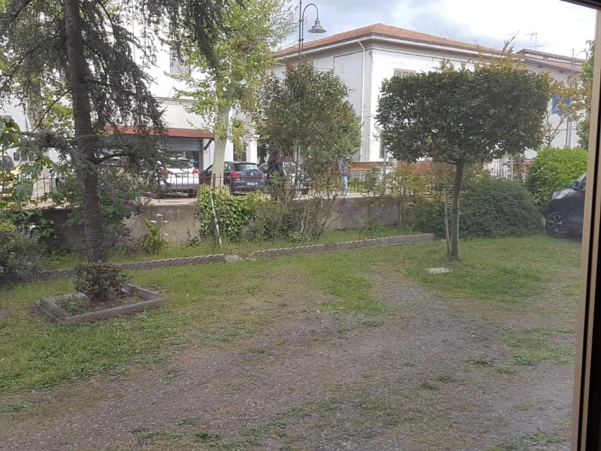 Sole...Mare...E...Spiaggie Bianche! Appartement Vada Buitenkant foto