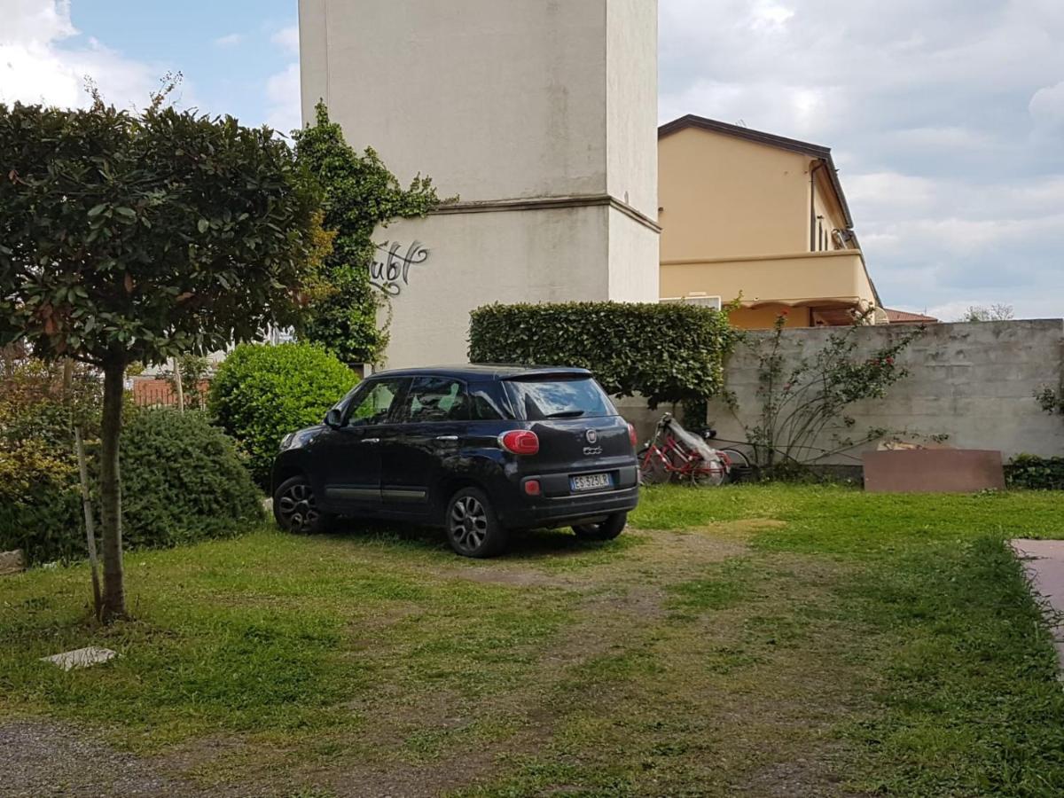 Sole...Mare...E...Spiaggie Bianche! Appartement Vada Buitenkant foto